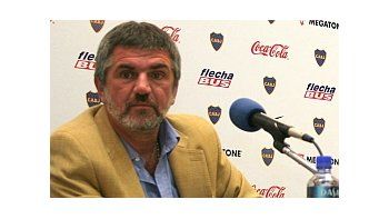 Beraldi mostró su respaldo a Falcioni.