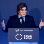 La confianza en el Gobierno se mantiene con pocos cambios desde abril. La confianza en el Gobierno se mantiene con pocos cambios desde abril.