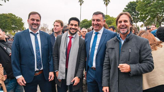 Carlos Albisu asumió en Salto y apuntó a la crisis profunda del departamento.