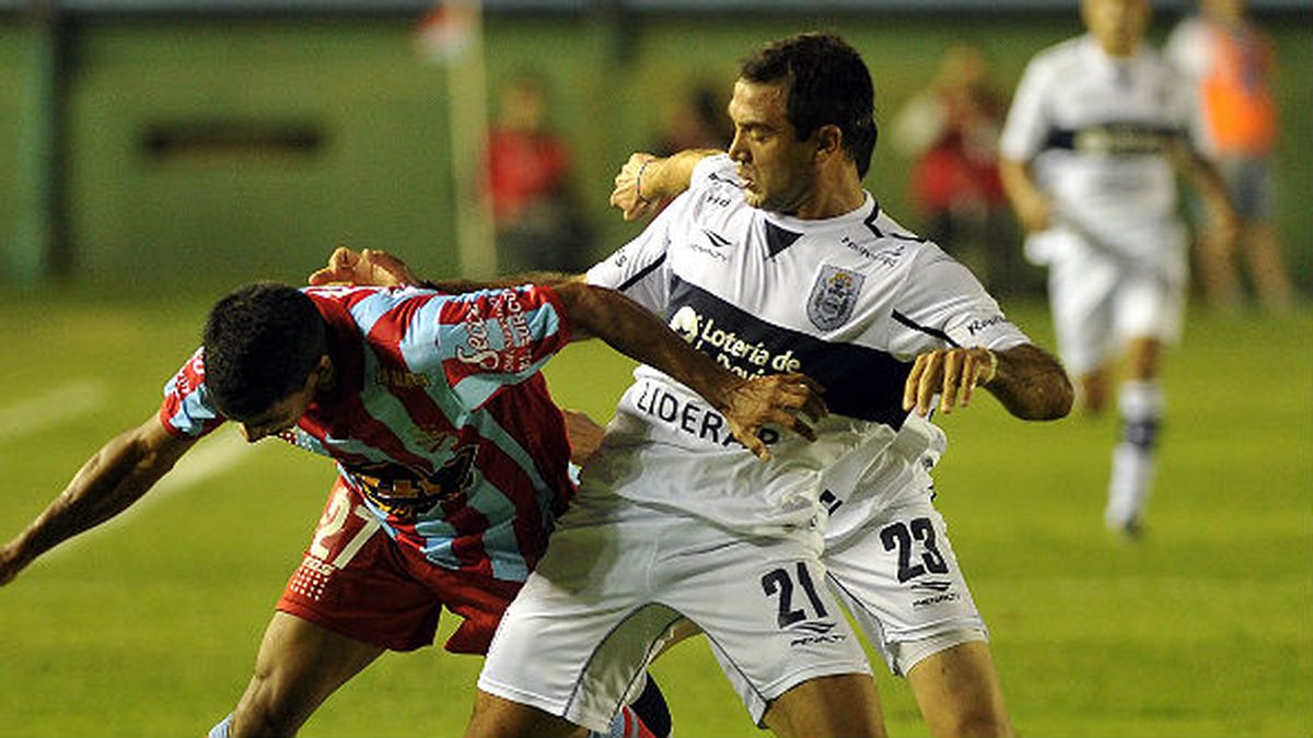 In Sarandí, Arsenal and Gimnasia play a key game for the 2022 average