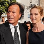 Julio Iglesias junto a su esposa, Miranda Rijnsburger. Julio Iglesias junto a su esposa, Miranda Rijnsburger.