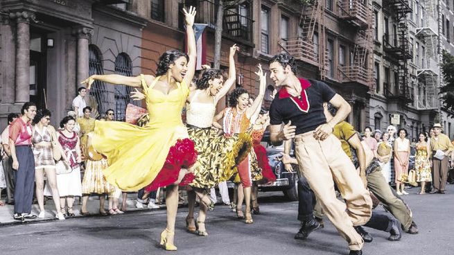 Amor sin barreras. La “Romeo y Julieta” neoyorquina en la visión moderna de Steven Spielberg.