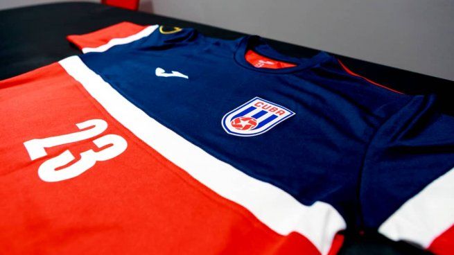 Camiseta vacante. Cuatro futbolistas abandonaron el seleccionado de Cuba en plena Copa Oro.