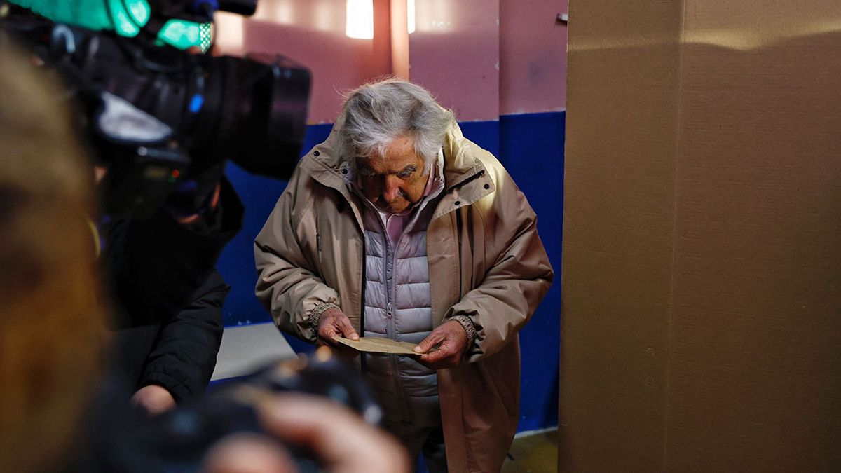 José Mujica suggested that white militants voted for Carolina Cosse in the FA internal elections