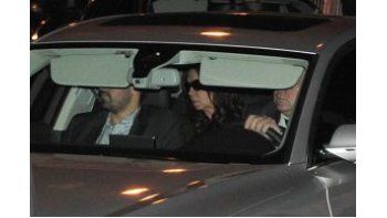 Cristina de Kirchner arribó pasadas las 21.17 a la Fundación Favaloro.