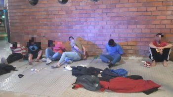 En la requisa a un detenido se le halló una pistola Bersa con cargador colocado sin munición.