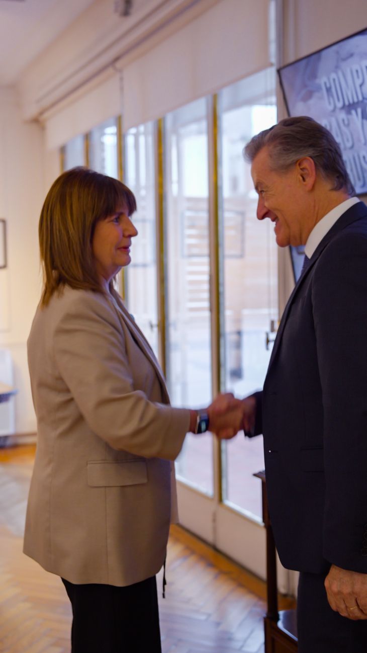 Gurméndez and Bullrich exchanged ideas on security at the level of Argentina, Uruguay and the region. Gurméndez and Bullrich exchanged ideas on security at the level of Argentina, Uruguay and the region.