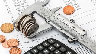 El déficit fiscal se deteriora y es una señal de alarma para el gobierno.