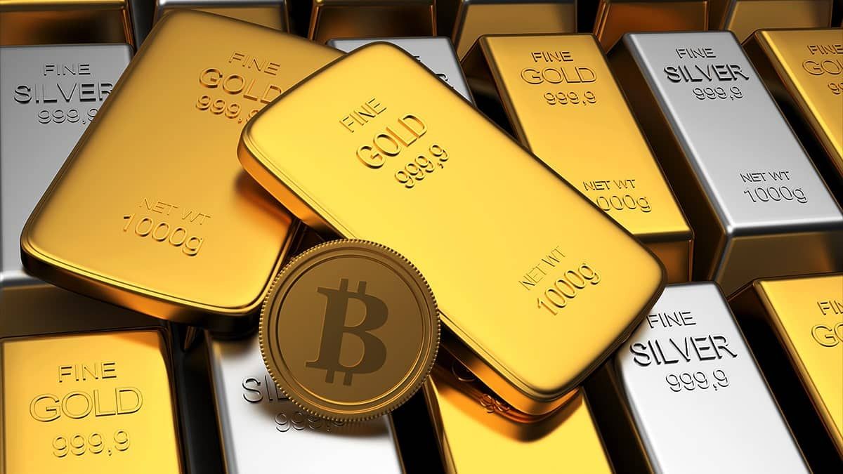 Bitcoin and gold: crypto remains behind $43,000 amid Cathie Wood comparison