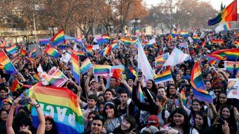 Marcha&nbsp;LGTB en Chile, en reclamo a la aprobación de la Ley de Identidad de Género