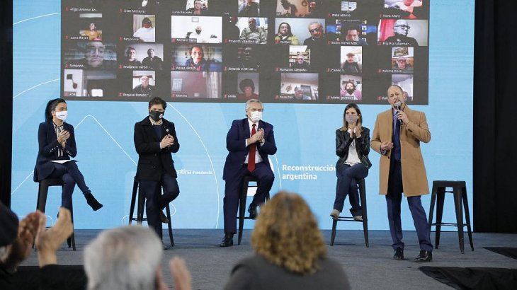 Martín Insaurralde, Luana Volnovich y Fernanda Raverta, tres de los posibles precandidatos a las legislativas.