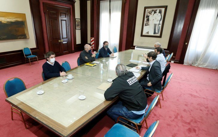 Además de la presencia de Axel Kicillof y Horacio Rodríguez Larreta participaron de la reunión Diego Santilli, Fernán Quiros, Daniel Gollán, Carlos Bianco y Sergio Berni.