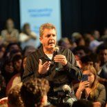Sergio Massa defiende la unidad del peronismo pero trabaja para tener una estrategia nacional. Sergio Massa defiende la unidad del peronismo pero trabaja para tener una estrategia nacional.