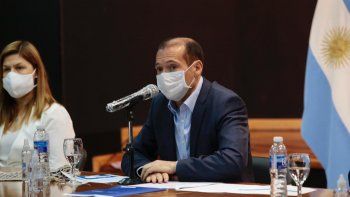 El&nbsp;gobernador Omar Gutiérrez durante la conferencia en Casa de Gobierno.