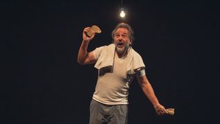 Patricio Coutoune protagoniza Gayola en París que vuelve el martes a Ítaca Complejo Teatral. Patricio Coutoune protagoniza Gayola en París que vuelve el martes a Ítaca Complejo Teatral.