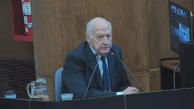 El ministro de Economía declaró en la causa Cuadernos.