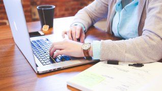 ámbito.com | notebook-teletrabajo.jpg