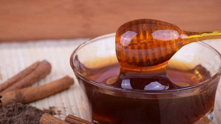 La ANMAT prohibió la venta y consumo de una miel de abeja.