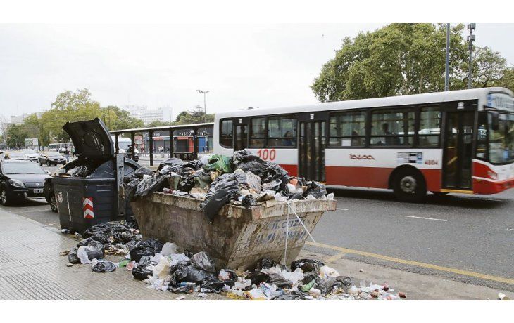 ámbito.com | colectivos. El servicio funcionó ayer con relativa normalidad y le quitó impacto a la huelga por 24 horas convocada por la CGT.