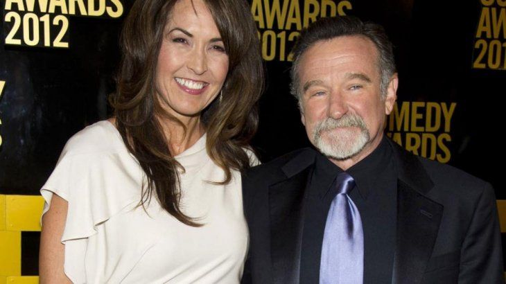 Williams junto a su esposa Susan Schneider