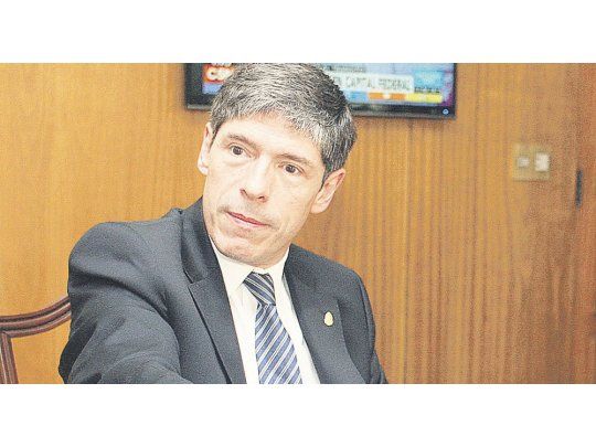 Hacia el norte. El senador Juan Manuel Abal Medina definía anoche su presencia en las elecciones generales en los Estados Unidos.