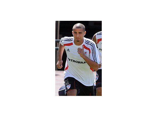 Trezeguet entrena pensando en Instituto.