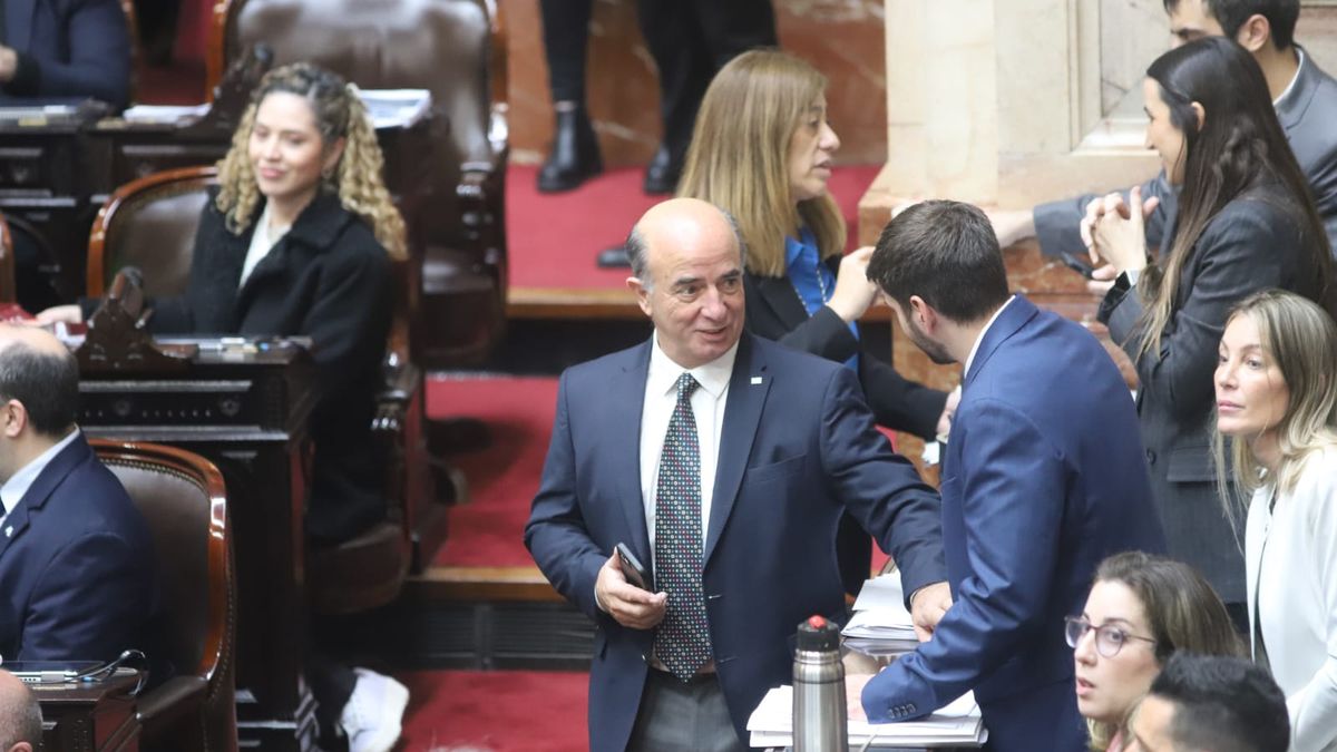 Libertarian deputies will have to explain why they visited repressors in prison