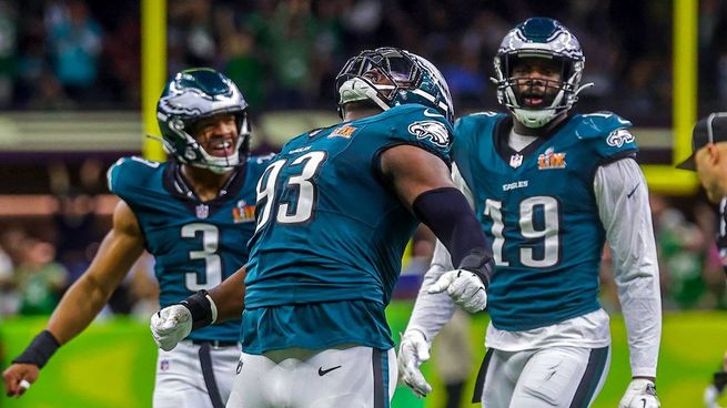 Philadelphia Eagles aplastó este domingo a Kansas City Chiefs por 40 a 22.