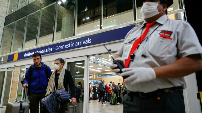 argentinos varados.jpg