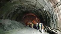 Más de 100 rescatistas trabajan para rescatar a 40 obreros