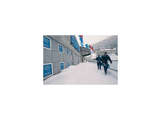 La estación de esquí se preparaba ayer para la inauguración del tradicional Foro de Davos que reunirá desde hoy a políticos y empresarios de todo el mundo, donde la crisis europea ocupará el centro de los debates.
