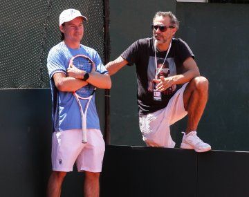 Coria, capitán argentino de Copa Davis, y Zabaleta, vicepresidente de la AAT.