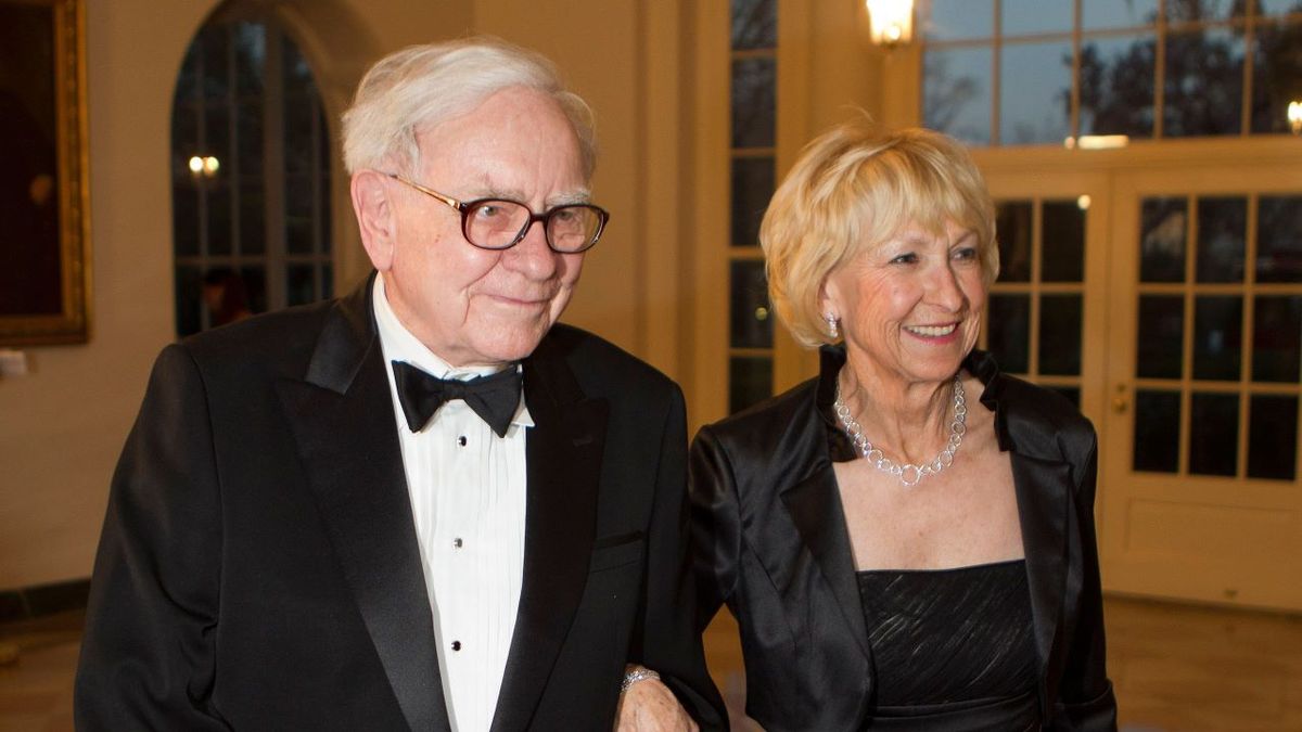 Who is Astrid Menks, one of the most important women in Warren Buffet's