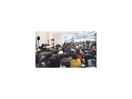 Una de las conferencias por el centenario de Julio Cortázar que se sucedieron en el Salón del Libro de París, que ayer clausuró su edición.