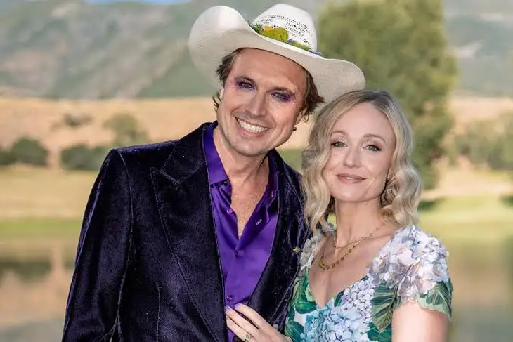 Kimbal Musk combinó pasión por la cocina, visión empresarial y acciones clave para mover millones y destacarse más allá del imperio de su hermano. Kimbal Musk combinó pasión por la cocina, visión empresarial y acciones clave para mover millones y destacarse más allá del imperio de su hermano.