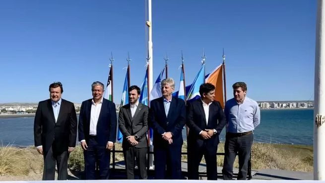 Los seis gobernadores de La liga Patagónica, durante la cumbre en Puerto Madryn