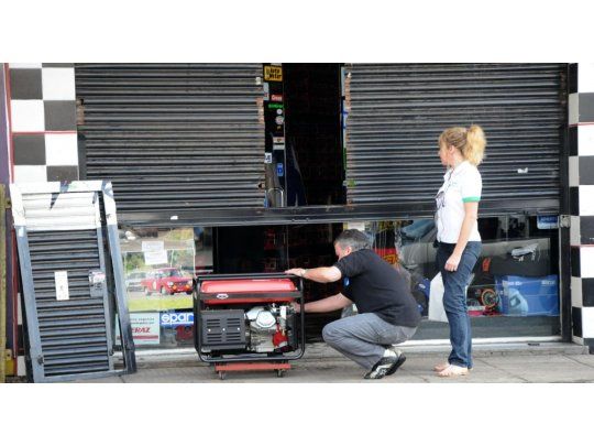 Cortes de luz afectaron a 91 mil usuarios y la situación se agravó por daños a un cable de alta tensión