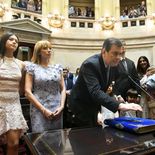 El exgobernador de Santiago del Estero, Gerardo Zamora, juró como senador nacional. El exgobernador de Santiago del Estero, Gerardo Zamora, juró como senador nacional.