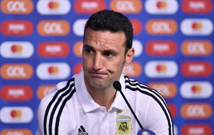 Scaloni no quiso dar detalles sobre la charla con los jugadores.