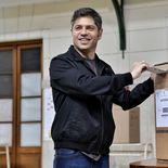 Axel KIcillof votó en La Plata. Axel KIcillof votó en La Plata.