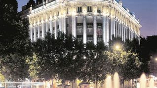resultados. La cadena redujo su deuda financiera casi a la mitad.