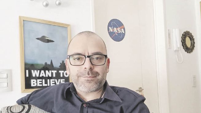 Intelisano. “En muy pocas series de TV se retrata tal cual el trabajo del forense. No existe la aparatología que muchas veces se ve en esas series.”
