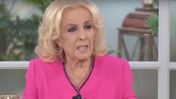 mirtha legrand augura que vuelve cristina y pide a su publico: ¡voten a macri!