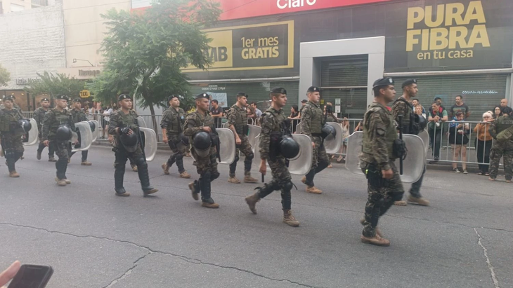 Operativo policial en Mar del Plata ante la llegada de Javier Milei. Operativo policial en Mar del Plata ante la llegada de Javier Milei.