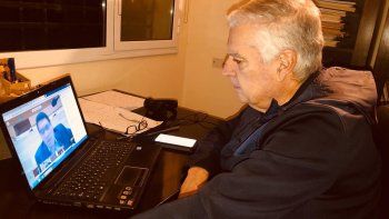 El diputado Carlos Gutiérrez informó que tiene coronavirus.