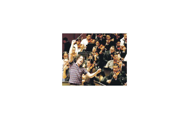 ámbito.com | El encumbrado Gustavo Dudamel vendrá al frente de la Orquesta Simón Bolívar traído por el Mozarteum Argentino que, como el ciclo Nuova Harmonia, promete otros destacados organismos y solistas internacionales.