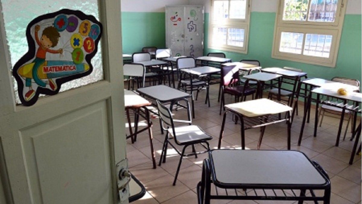 Una maestra fue agredida por denunciar maltrato infantil en la escuela donde asistía Lucio Dupuy