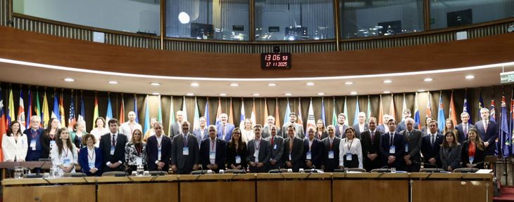 La foto oficial del encuentro de desarrollo productivo desarrollado en la CEPAL, Santiago de Chile. La foto oficial del encuentro de desarrollo productivo desarrollado en la CEPAL, Santiago de Chile.