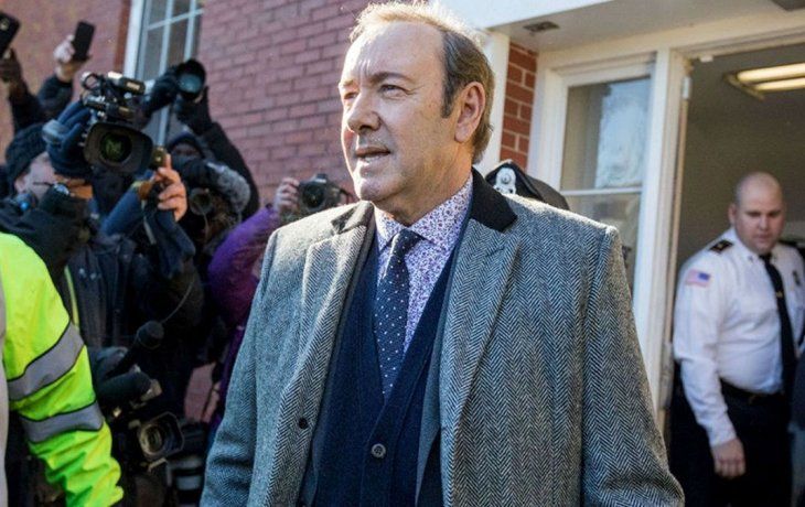 Kevin Spacey reveló que no se declaró gay por culpa de su padre neonazi