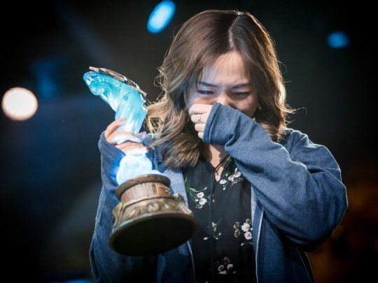 Xiaomeng Li se convirtió en la primera mujer en ganar un torneo de e-sports.